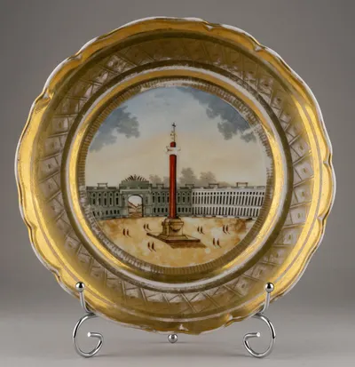 Тарелка с видом Дворцовой площади. Россия, частные заводы, 1830-е годы.