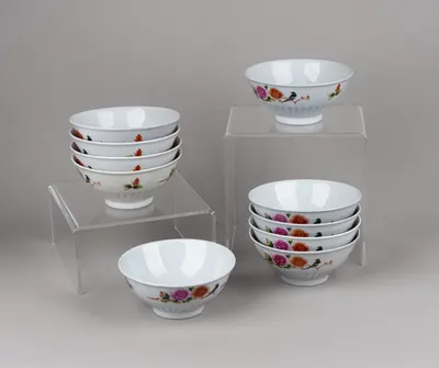 Десять пиал с цветочным узором. Китай, мануфактура Jiangxi Jingdezhen Min Ci 3 Hao Cai, 1950-1960-е годы.