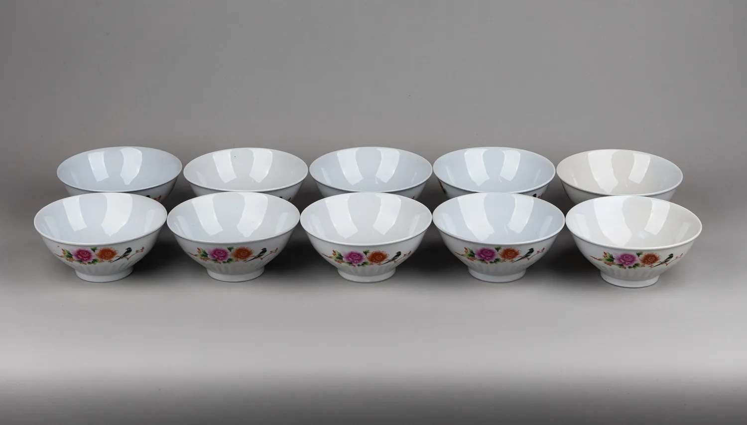 Десять пиал с цветочным узором. Китай, мануфактура Jiangxi Jingdezhen Min Ci 3 Hao Cai, 1950-1960-е годы. — фото 2