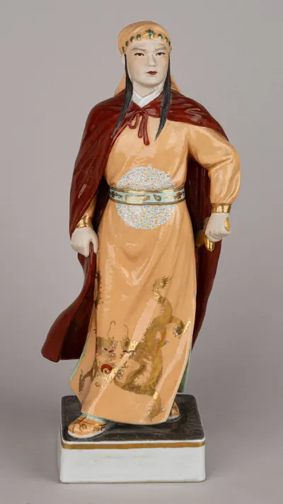 Скульптура «Воин с мечом». Китай, Цзиндэчжэнь, 1950-1970-е годы.