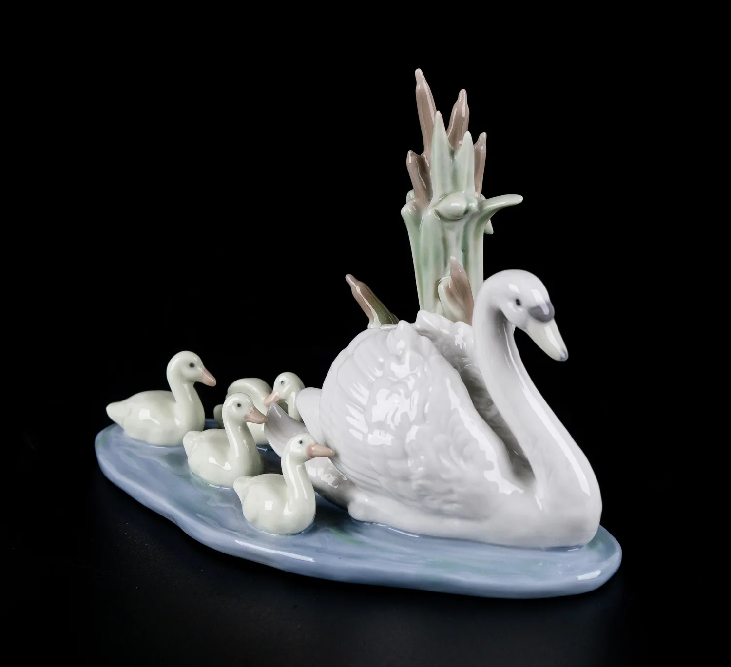 Статуэтка «Лебедь с птенцами». Испания, фирма Lladro, 1989. — фото 2