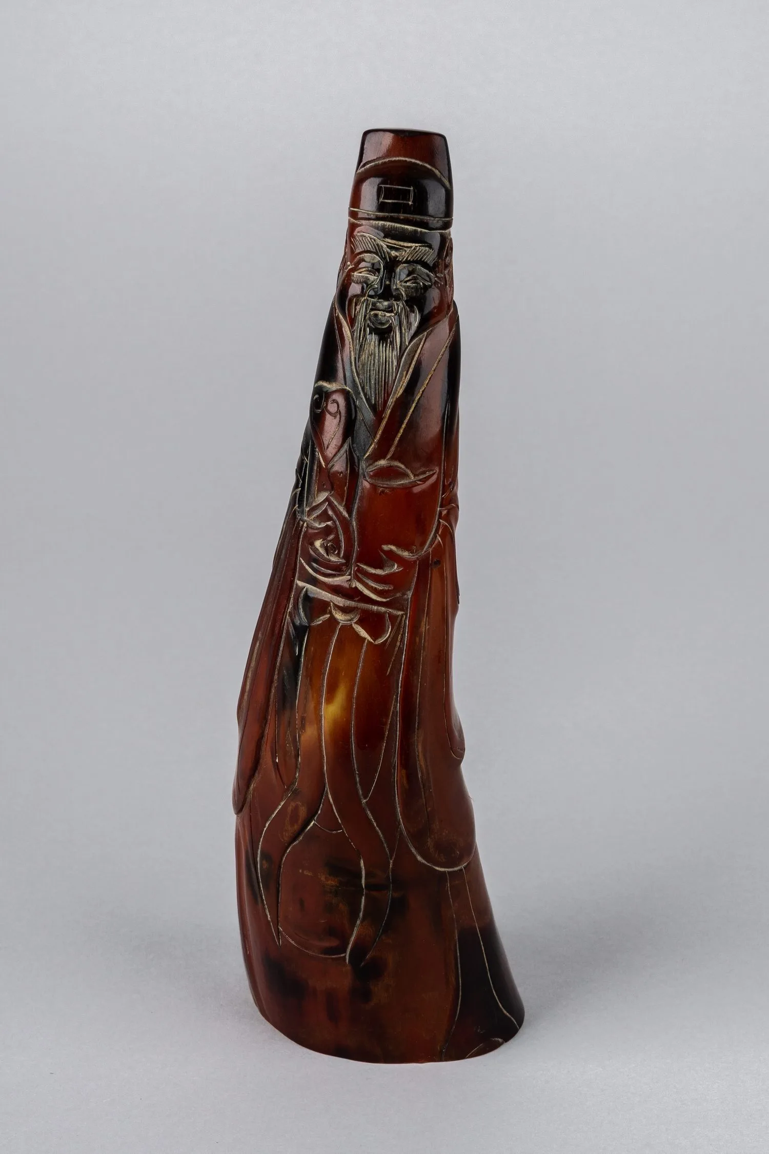 Скульптура в форме рога «Мудрец со свитком». Китай, середина ХХ века. — фото 1