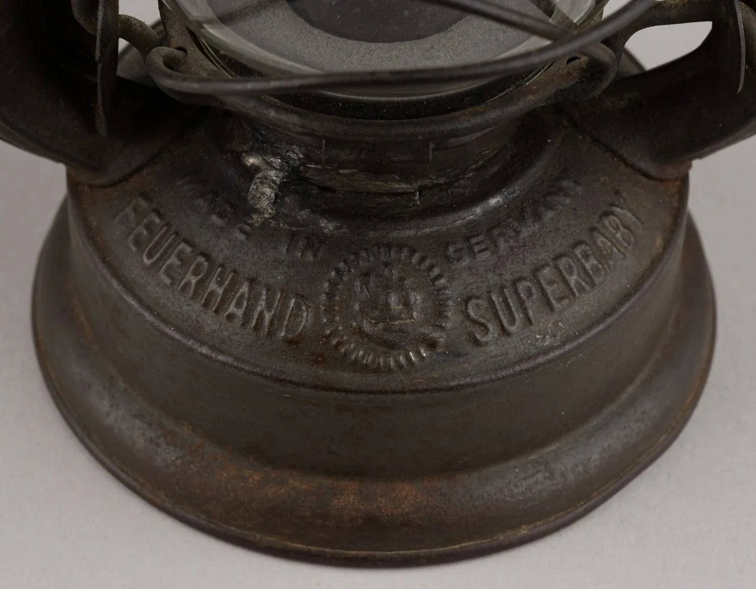 Керосиновая лампа «Superbaby». Германия, фирма Feuerhand, модель «Superbaby 175» 1939 года. — фото 2
