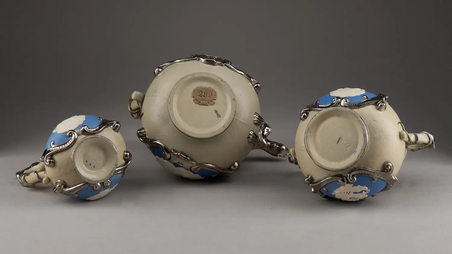 (Villeroy & Boch) Сервиз тет-а-тет на подносе. Германия, Метлах, мануфактура «Villeroy & Boch», 1852-1873 годы. — фото 13