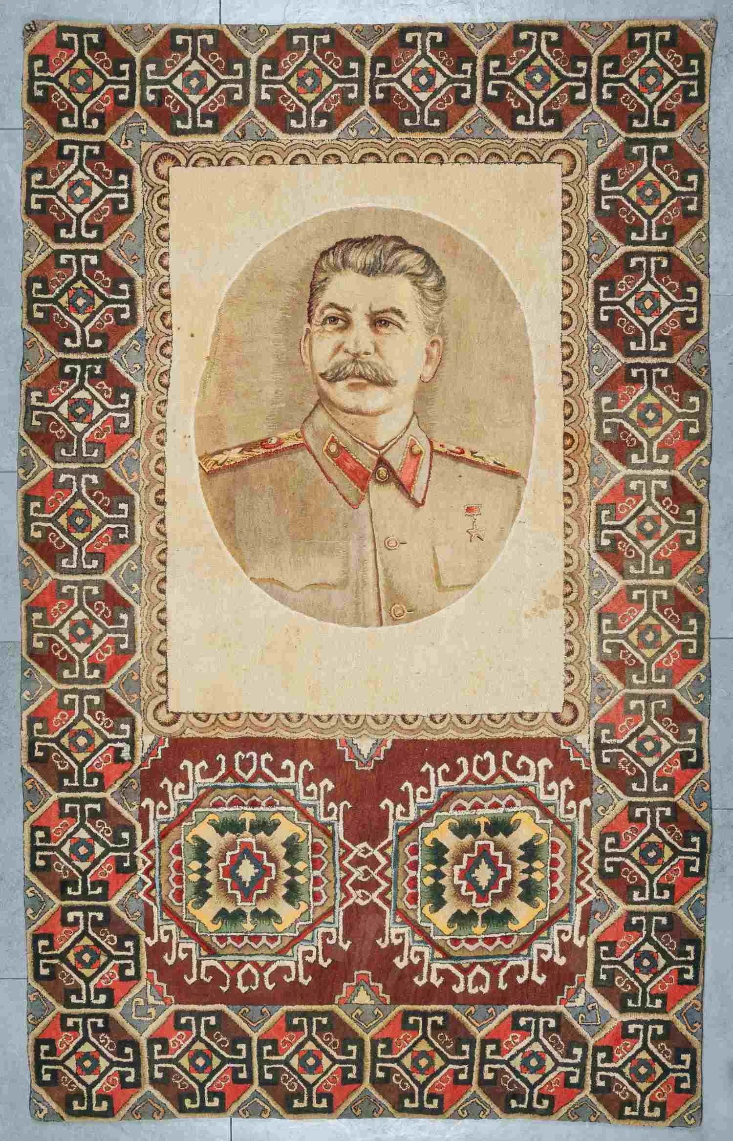 Ковёр с портретом Сталина. СССР. 1940-1950-е годы. — фото 1