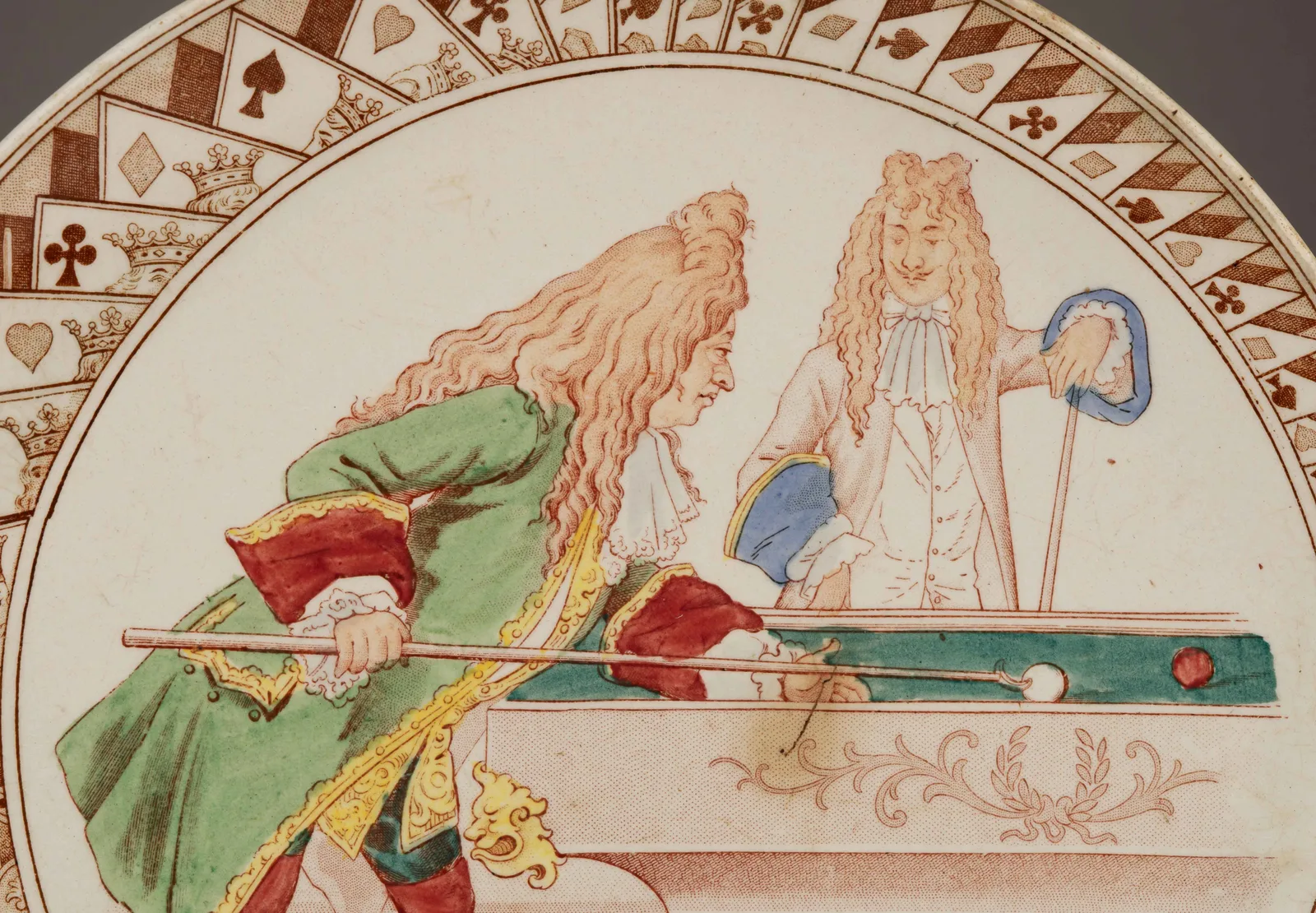 Десертная тарелка Le Billard («Бильярд») из серии «Старинные игры и развлечения». Франция, мануфактура Sarreguemines (Саргемин), последняя четверть XIX века. — фото 2