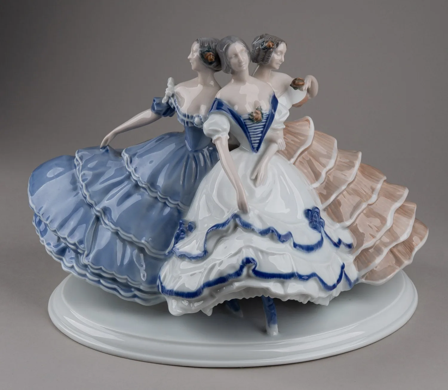 Скульптура «Три танцовщицы». Германия, Rosenthal, скульптор C.Volkhardt, 1920-е годы. — фото 2