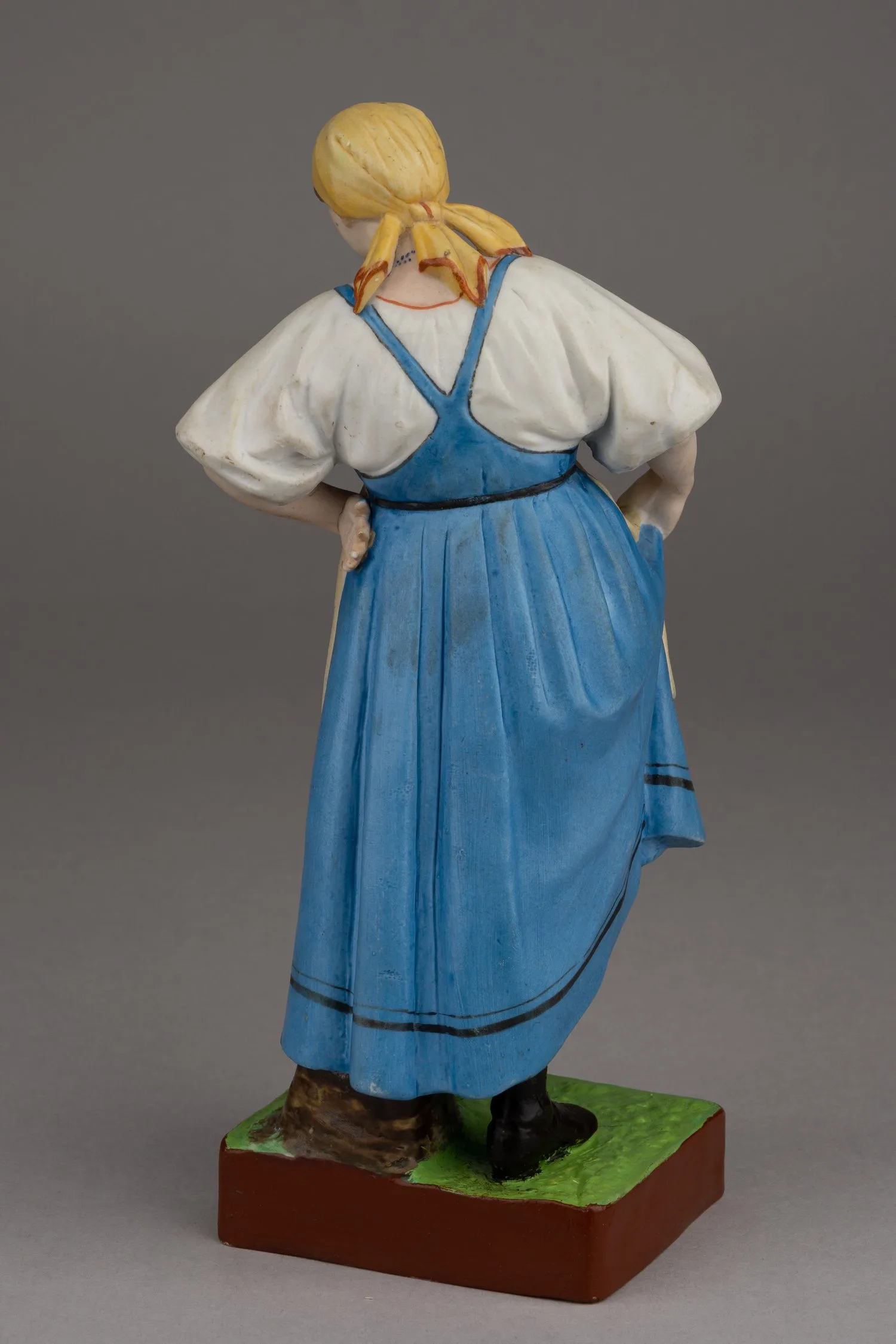 Скульптура «Плясунья». Россия, Вербилки, Завод Гарднера, 1880-1890 годы. — фото 3
