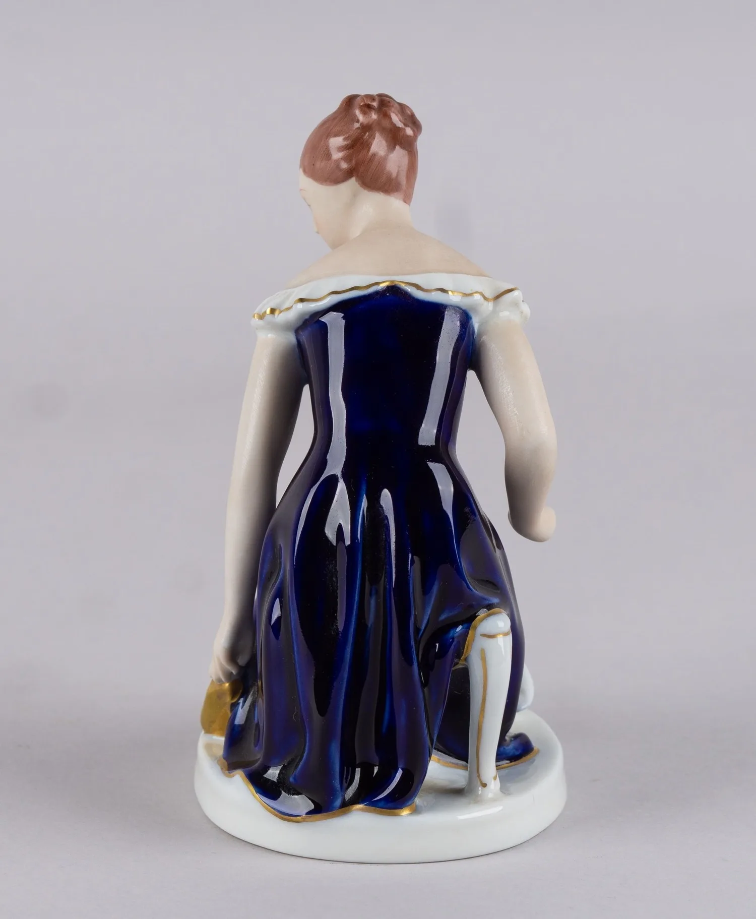 Скульптура «Дама с голубем». Богемия, Royal Dux, начало XX века. — фото 4