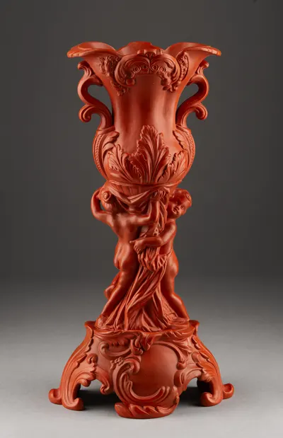 (Завод Гинтера) Ваза с фигурками путти. Россия, завод Федора Христофоровича Гинтера, 1830 - 1840 гг.