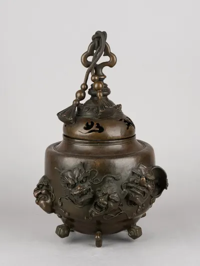 Бронзовая курильница в форме колокольчика Судзу. Япония, 1868–1912 (эпоха Мэйдзи).
