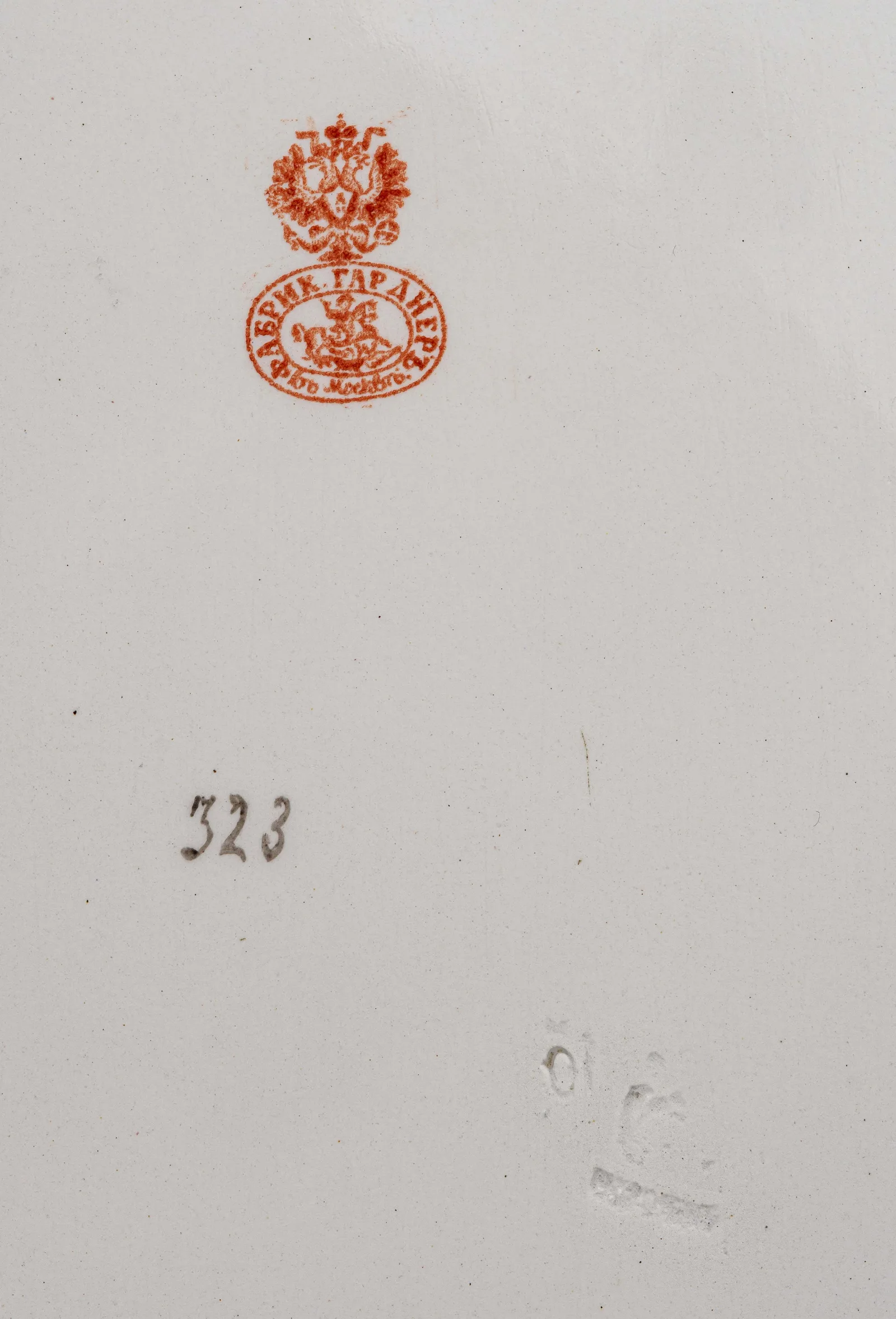 Доска сырная с цветочной росписью. Россия, Фабрика Ф.Я. Гарднера, 1870-е-1890-е годы. — фото 4