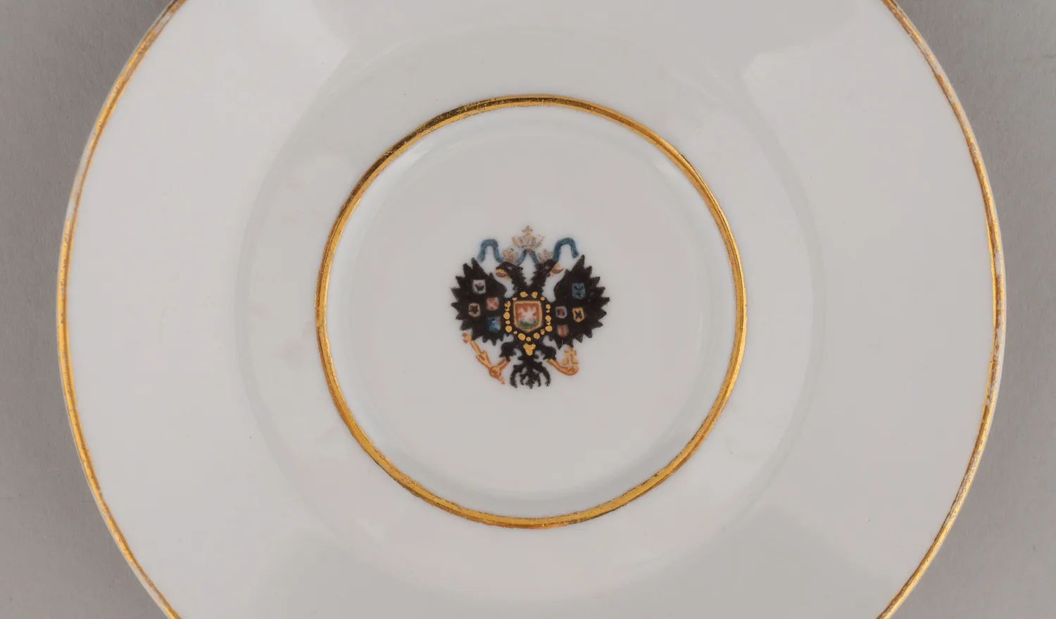 (К коронации Александра III. Зимнедворский сервиз) Чашка с блюдцем из Коронационного (Зимнедворского) сервиза. Россия, Императорский фарфоровый завод, 1888, 1895. — фото 4