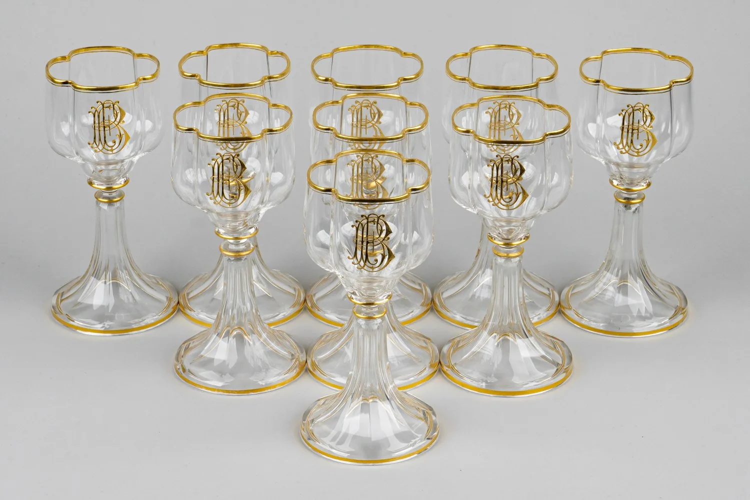 Девять бокалов-ремеров с вензелями. Франция, фирма Baccarat, конец XIX века. — фото 1