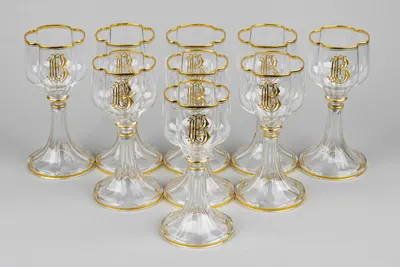 Девять бокалов-ремеров с вензелями. Франция, фирма Baccarat, конец XIX века.
