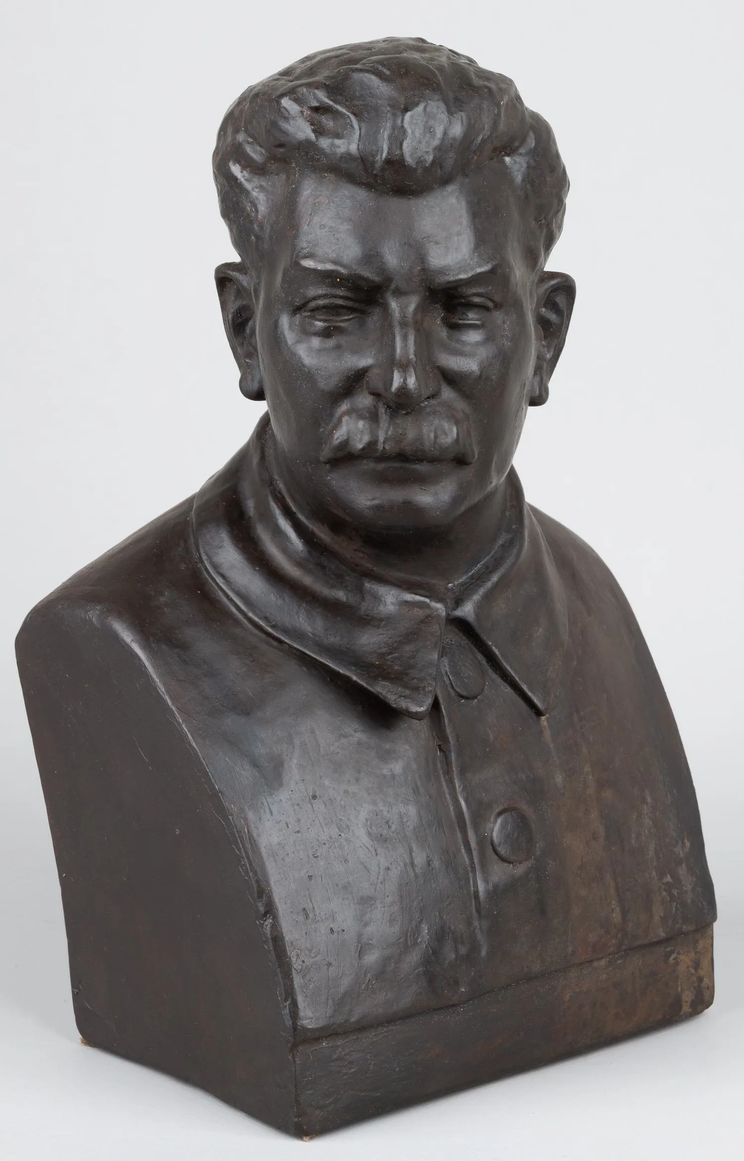 Бюст «И.В. Сталин». СССР, Всекохудожник, скульптор Б.И. Яковлев, 1930-1940 годы. — фото 1