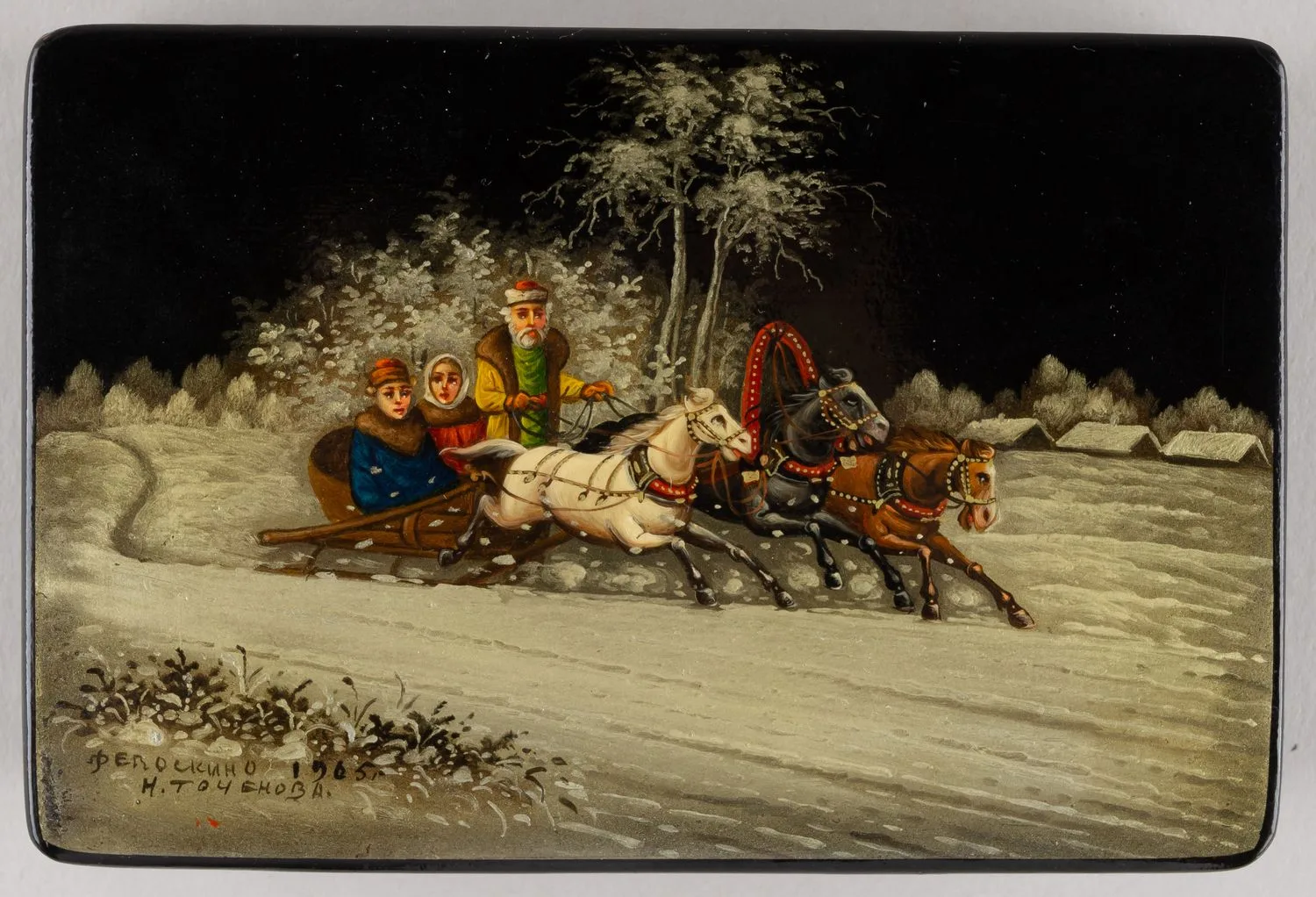 Шкатулка «Зимняя тройка». СССР, Федоскино, художник - Н. Точенова, 1965. — фото 2