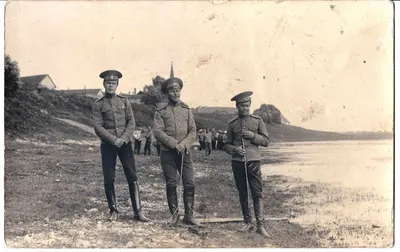 2 фотографии (формат открытки) «Офицеры русской императорской армии». Россия, нач. XX века.