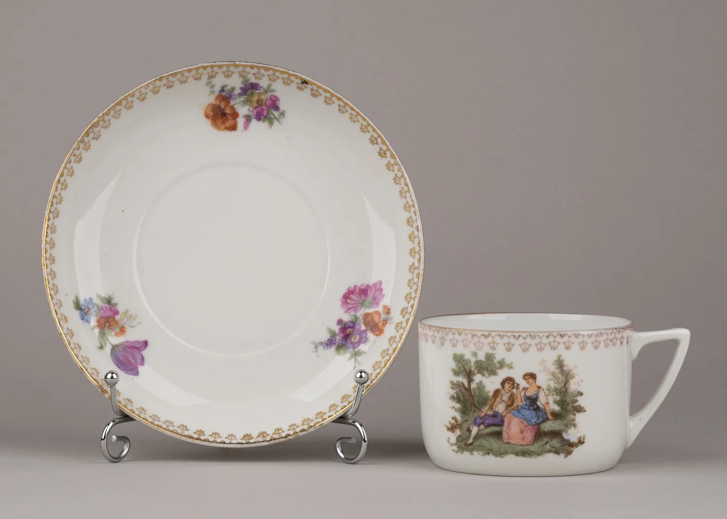 Чайная пара. СССР, Дулевский фарфоровый завод, 1918-е-1930-е годы. — фото 1