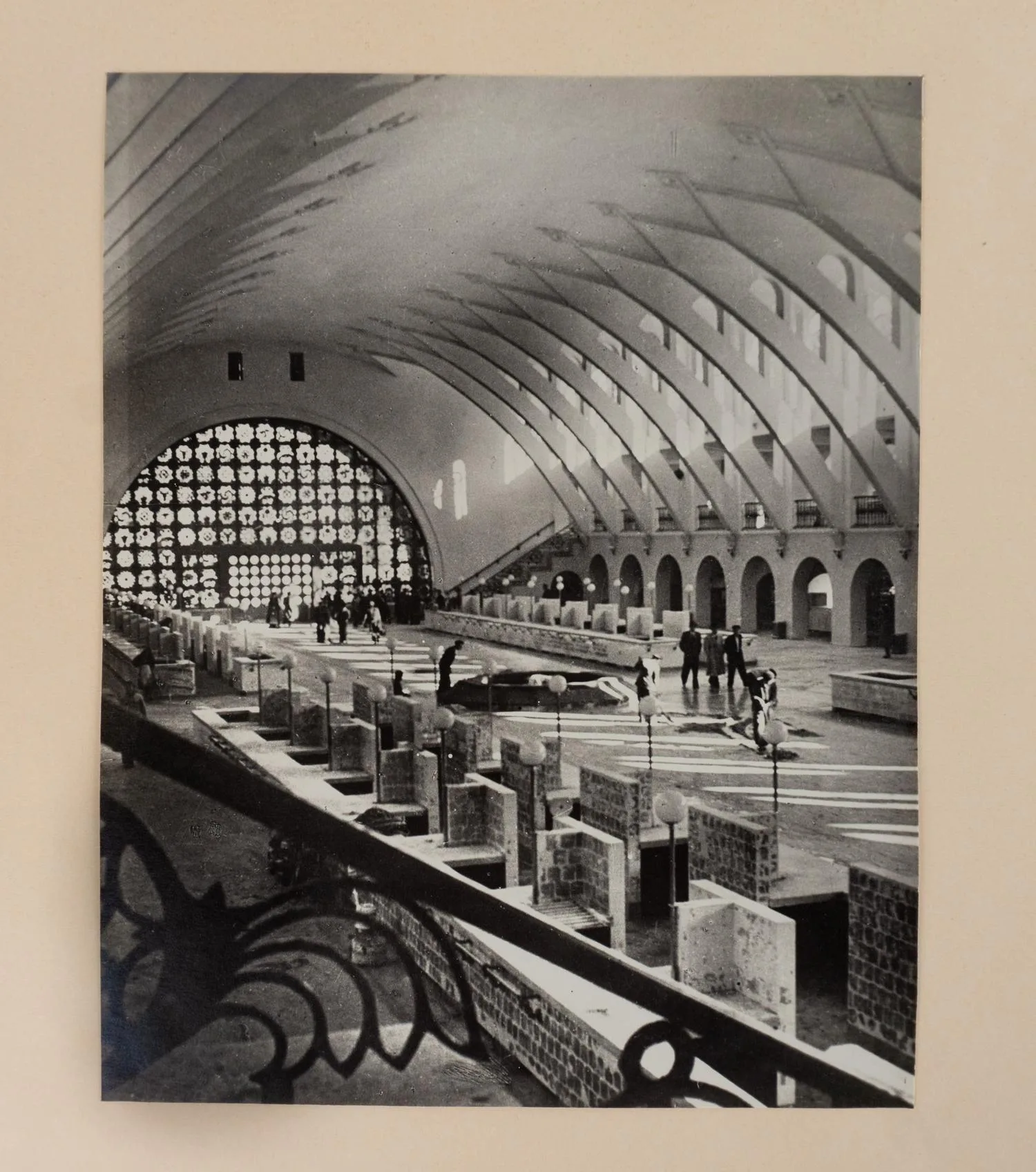 13 фотографий «Архитектура Центрального крытого рынка в Ереване». 1950-е годы. — фото 2