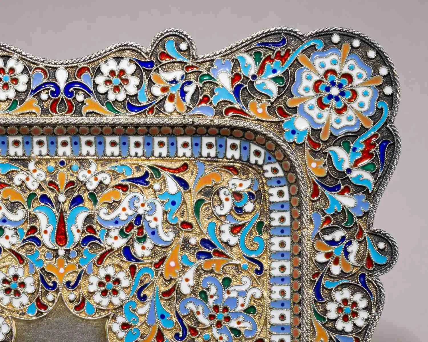 Подставка с эмалью по скани. Россия, Москва, мастер – Алексеев Н.В., 1885–1896 годы. — фото 5