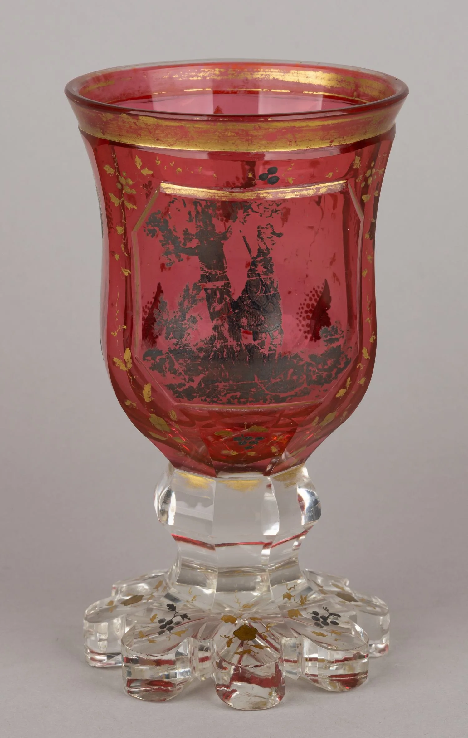 Бокал рубинового стекла с росписью «Охотник». 1830-1840-е годы. — фото 1