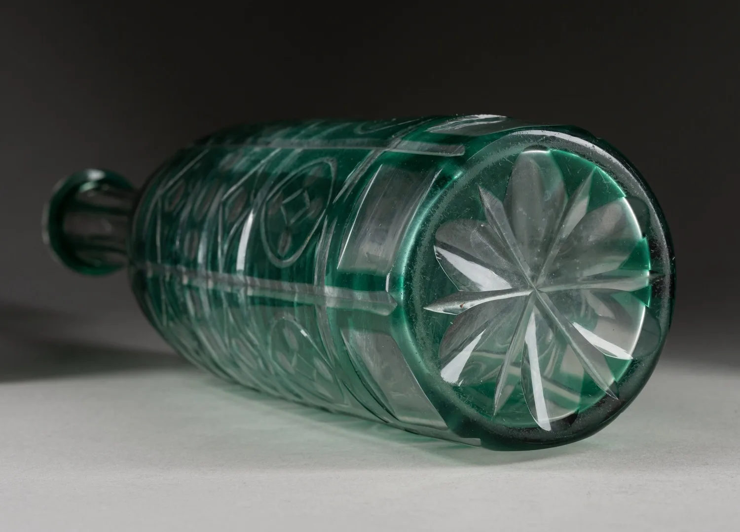 Графин с геометрическим орнаментом. Россия, Дятьковский хрустальный завод, середина XIX века. — фото 4