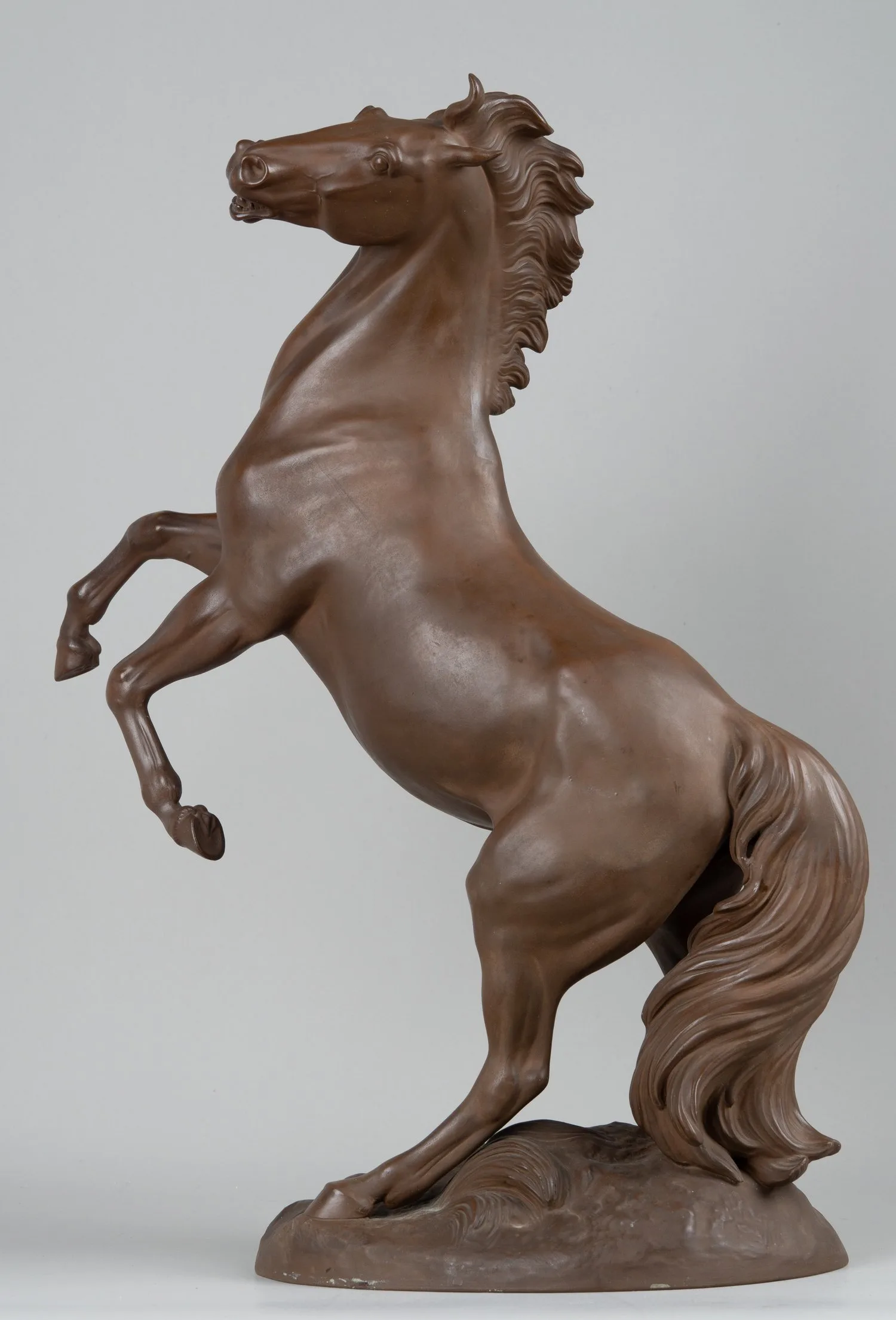 Скульптура ""Гарцующий конь"". Германия, мануфактура Meissen, скульптор Erich Oehme, 1949 г. — фото 1