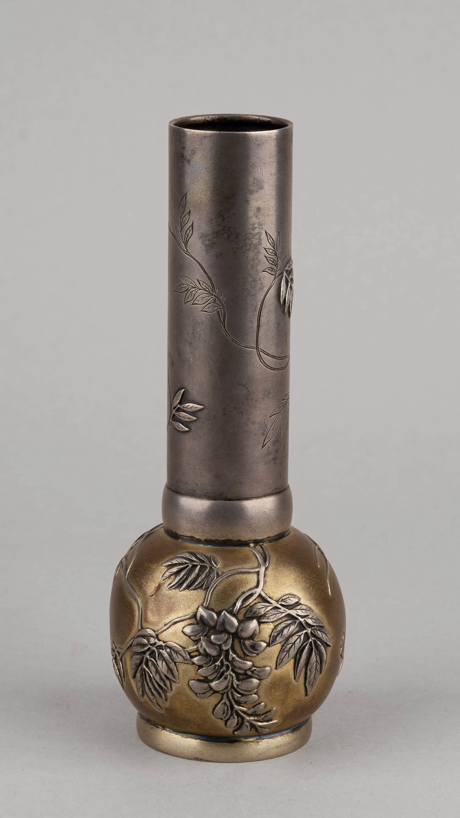 (Тиффани) Серебряная ваза в стиле модерн. США, Tiffany & Co, Эдвард К. Мур, 1870-1874 годы. — фото 1