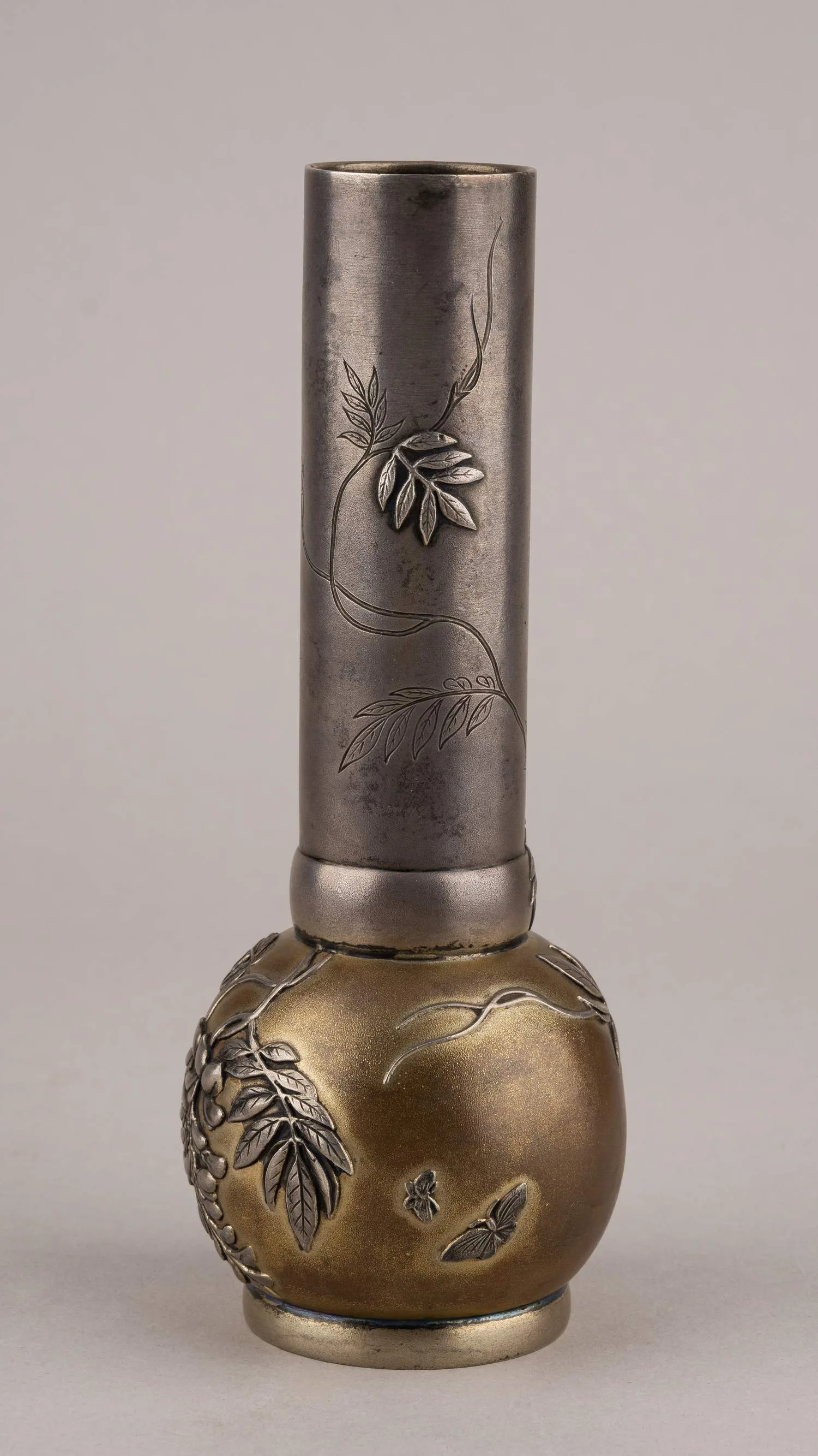 (Тиффани) Серебряная ваза в стиле модерн. США, Tiffany & Co, Эдвард К. Мур, 1870-1874 годы. — фото 2