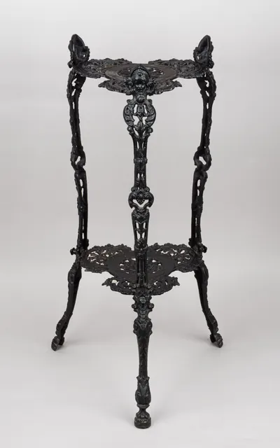 (Касли) Этажерка ажурная из чугуна. Каслинский завод, 1998.