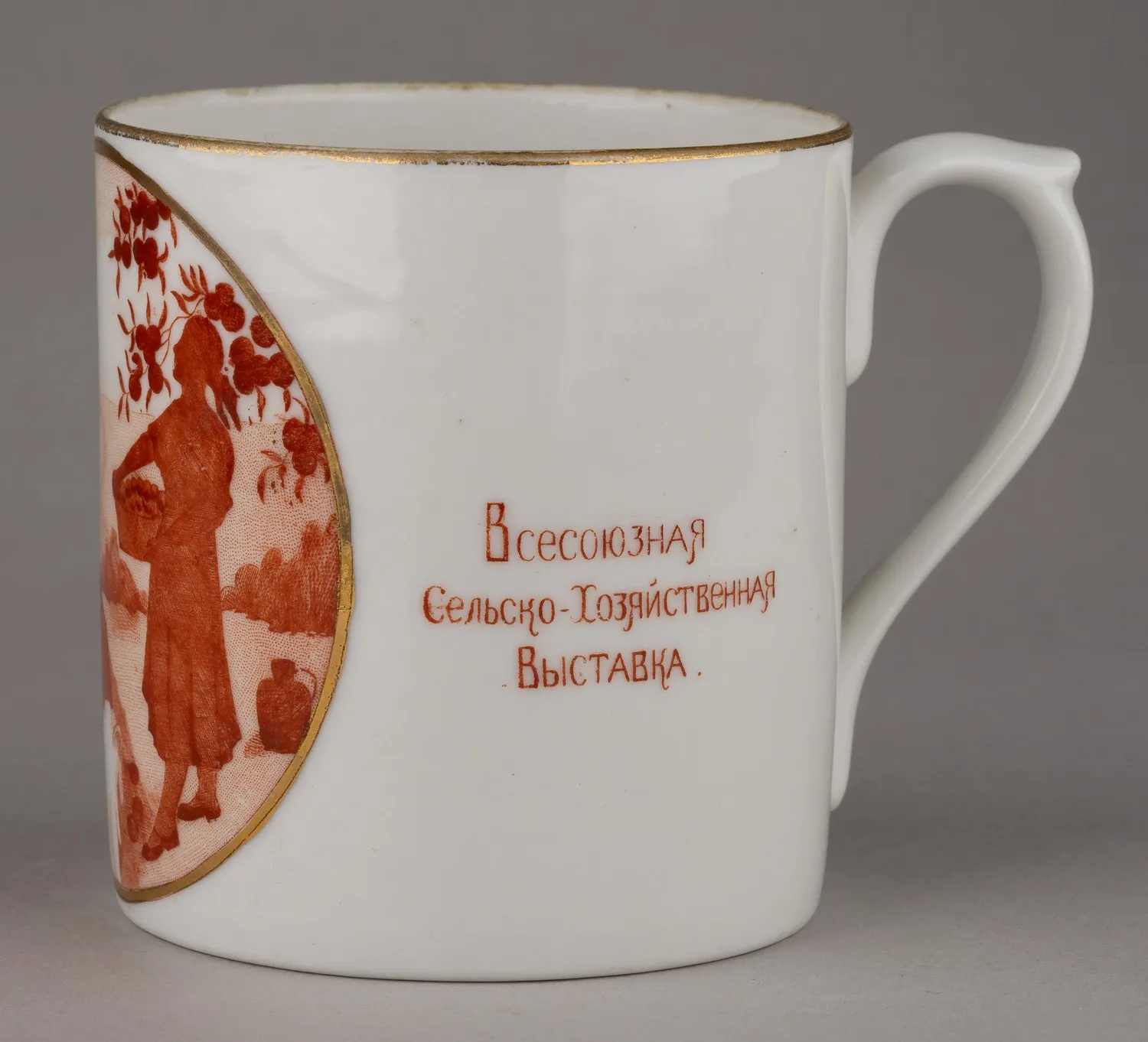 Чайный бокал «Всесоюзная Сельско-Хозяйственная выставка 1939 год». СССР, Вербилки, Дмитровский фарфоровый завод, автор росписи - Т.М. Деморей, 1939. — фото 3