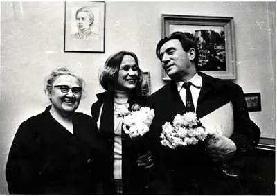 Фотография «Майя Григорьевна Булгакова, Егор Александрович Исаев и Надежда Михайловна Парфёнова в редакции «Учительской газеты». 1970-е годы.