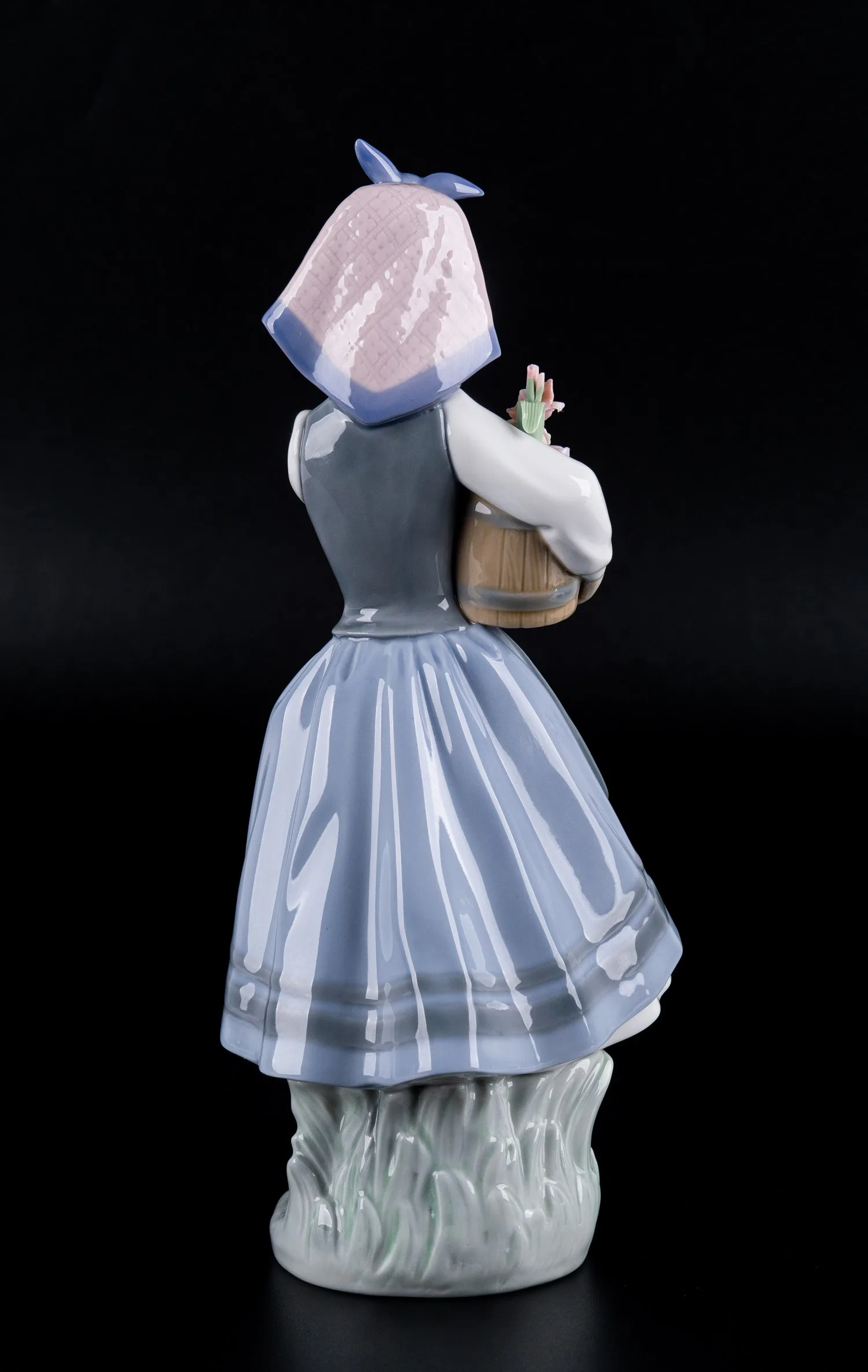 Статуэтка «Девочка с корзиной цветов». Испания, фирма Lladro, 1983. — фото 4