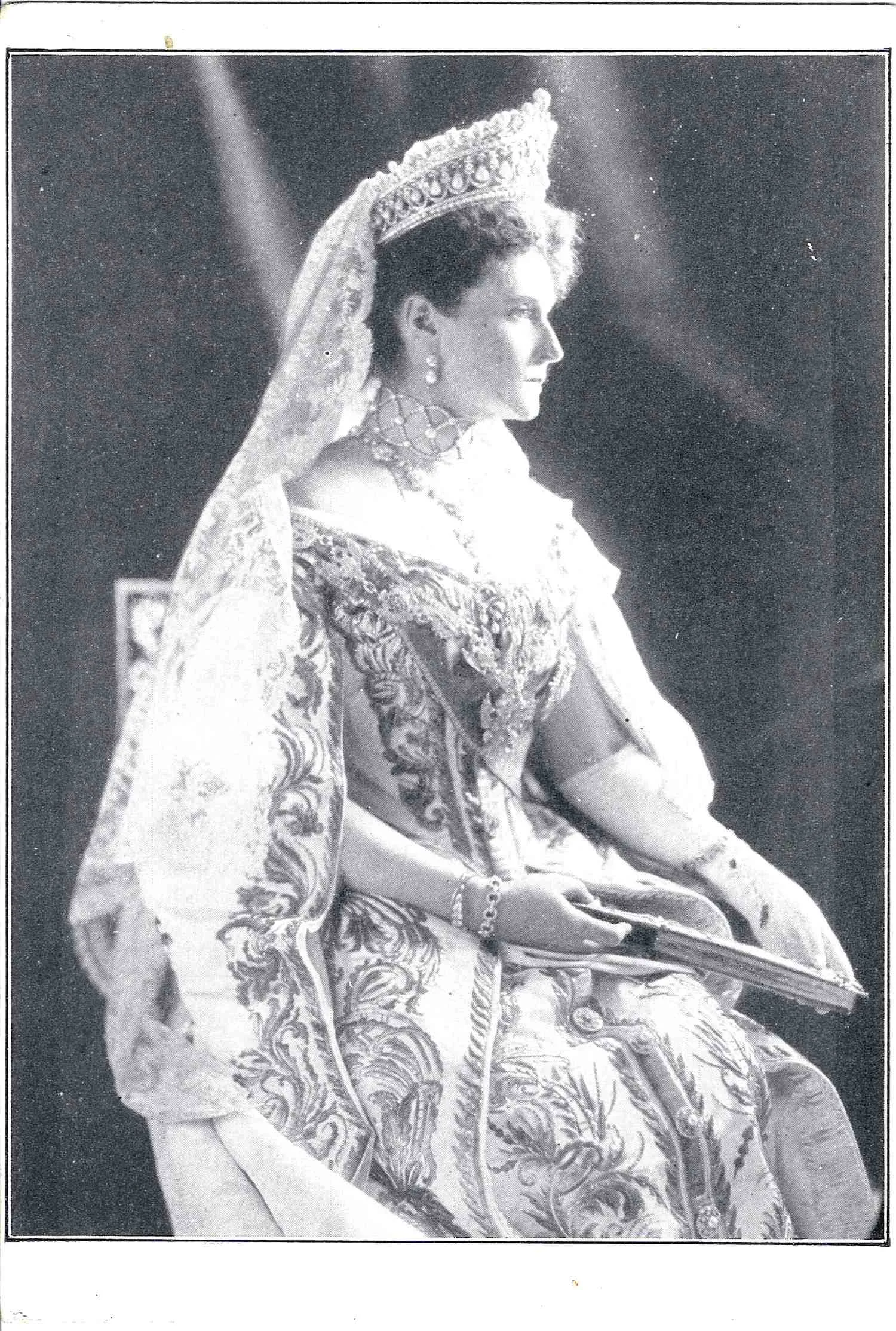 Открытка «Императрица Александра Фёдоровна». 1910-е - 1920-е годы. — фото 1