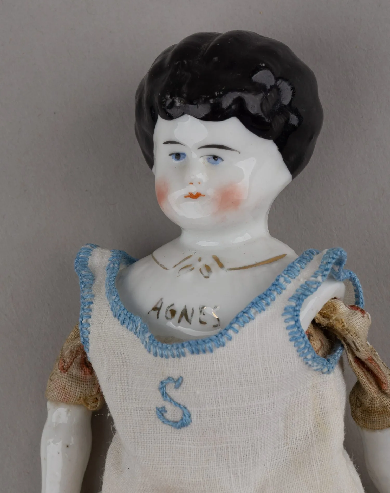 Кукла фарфоровая Agnes и пупс в ванночке. Германия для Американского рынка (кукла Agnes), фирма - HERTWIG&Co, 1890-е -1900-е годы. — фото 3