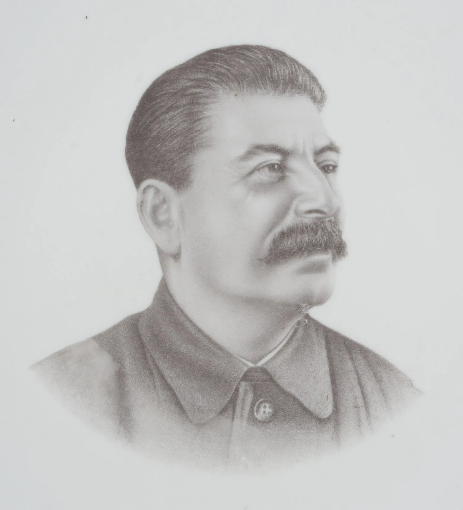 Блюдо декоративное с портретом И. В. Сталина. СССР, Дмитровский фарфоровый завод, 1938-1940 г. — фото 2