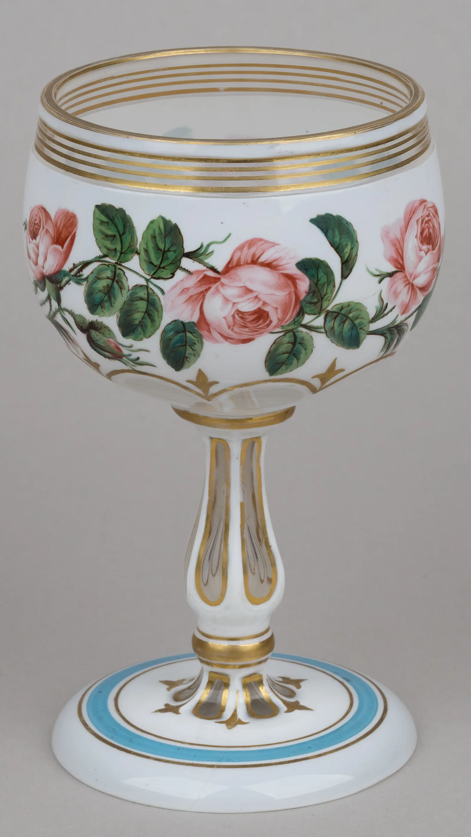 Бокал с росписью цветами роз. Богемия, 1840-1850-е годы. — фото 2