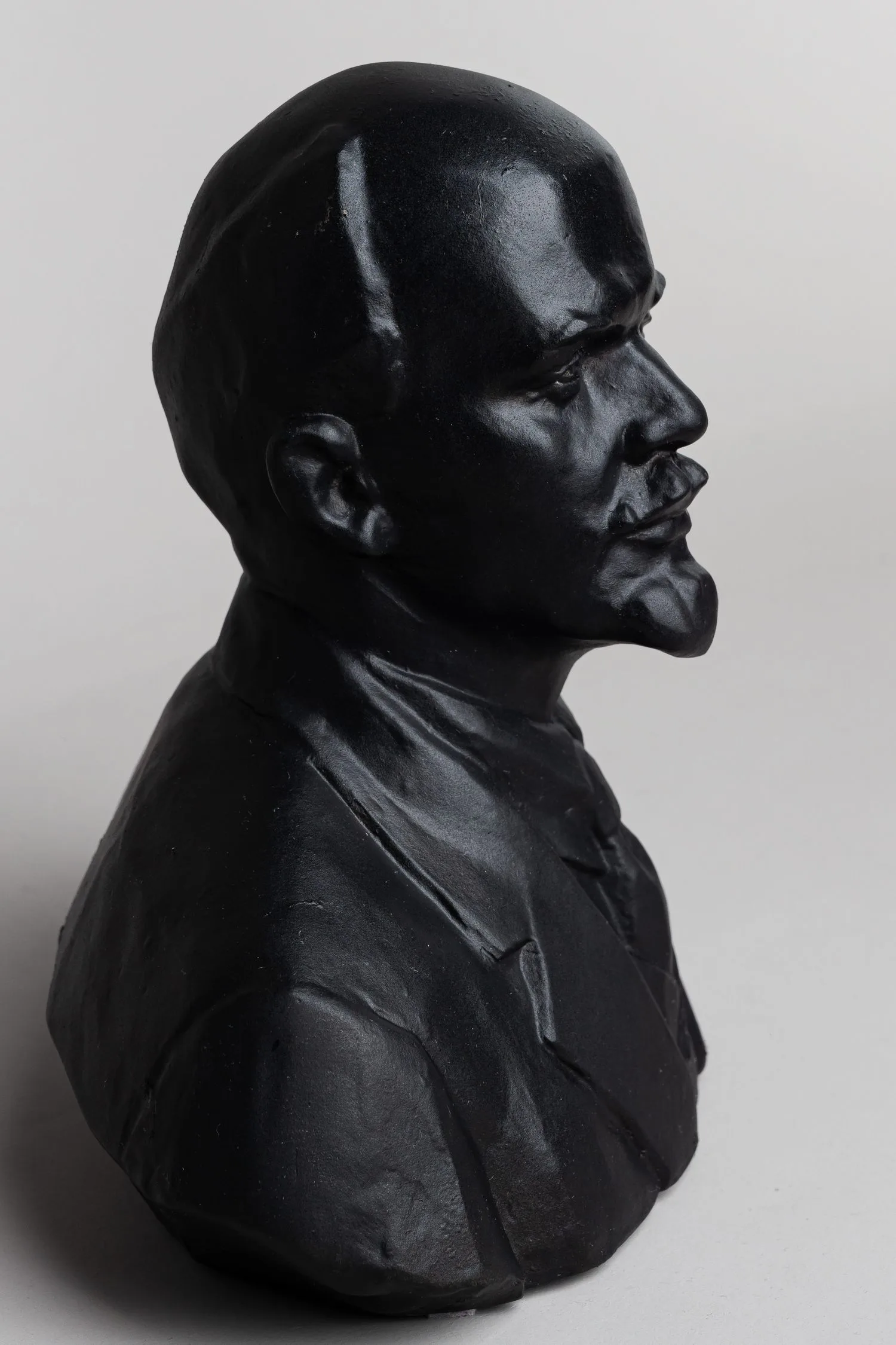 Бюст В.И. Ленина. СССР, Каслинский завод художественного литья, скульптор А.А. Мурзин, 1977 г. — фото 3