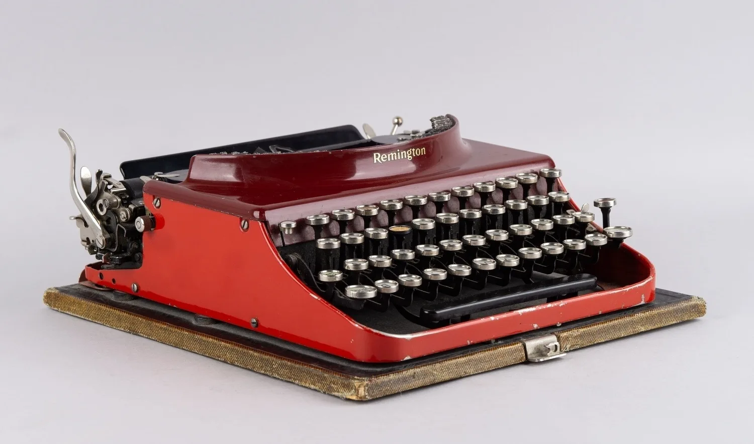 Портативная печатная машинка «Ремингтон - портативный» (Remington Portable), США, 1920-ые годы. — фото 3