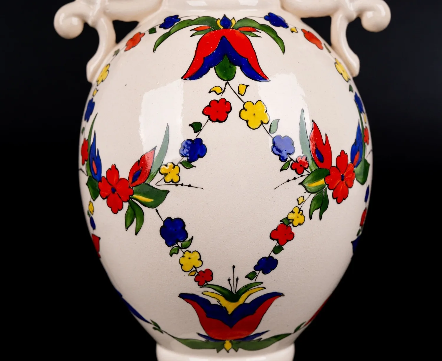 Ваза с цветочной росписью, посвящённая Олимпийским играм. СССР, 1980-ые годы. — фото 3