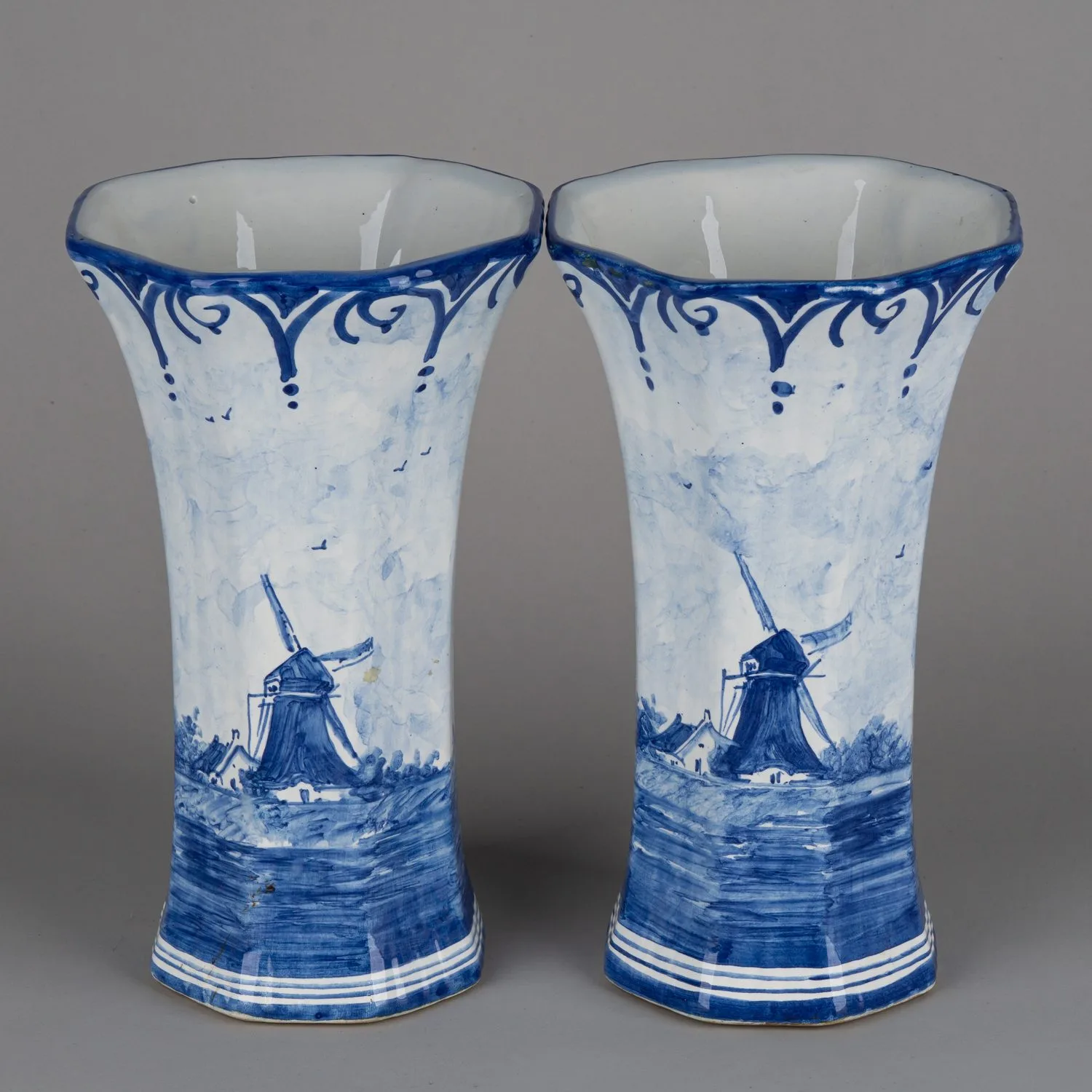 Парные вазы «Голландские мельницы». Голландия, фабрика Delft Blue Holland, 1960-70-е годы. — фото 2