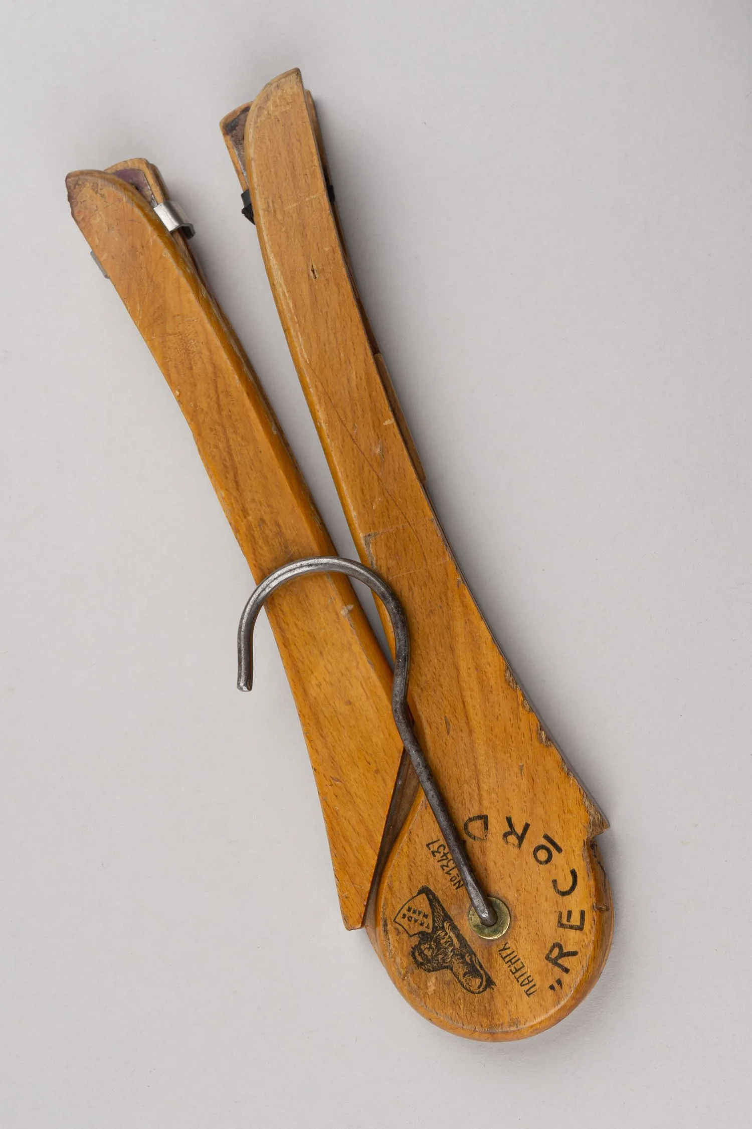 Складная вешалка Record. Россия, Фирма «Record», 1910-е годы. — фото 2