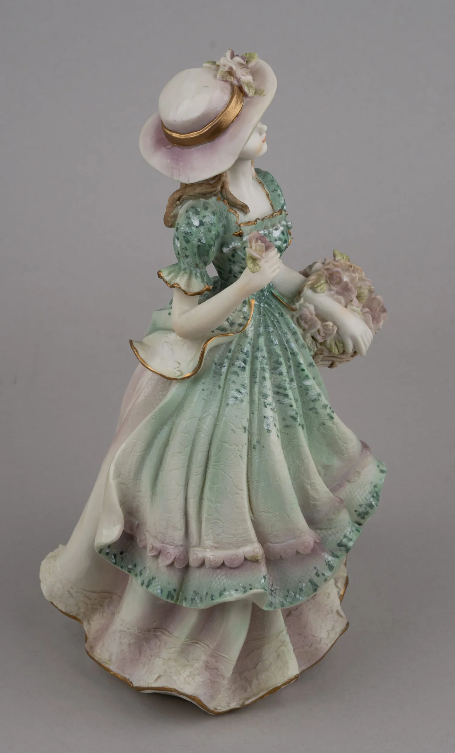 Кукла «Дама с розами, аллегория Весны». Великобритания, фирма Enesco, серия «New Wish Collection», 2006 г. — фото 3