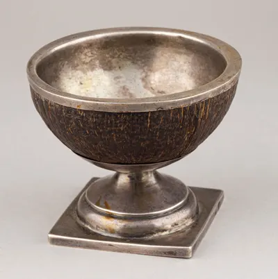 Кубок из кокоса в серебряной оправе. Россия, Москва, 1780-1815 годы.