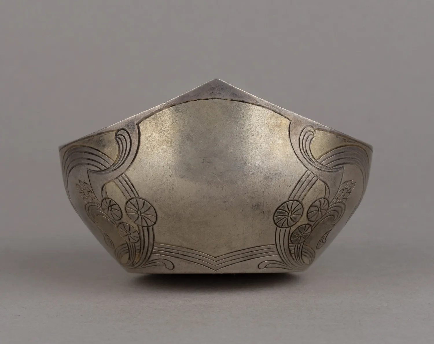 Ковш-черпак серебряный. Россия, Москва, мастер - А.Т. Иванов, 1908-1917 годы. — фото 3