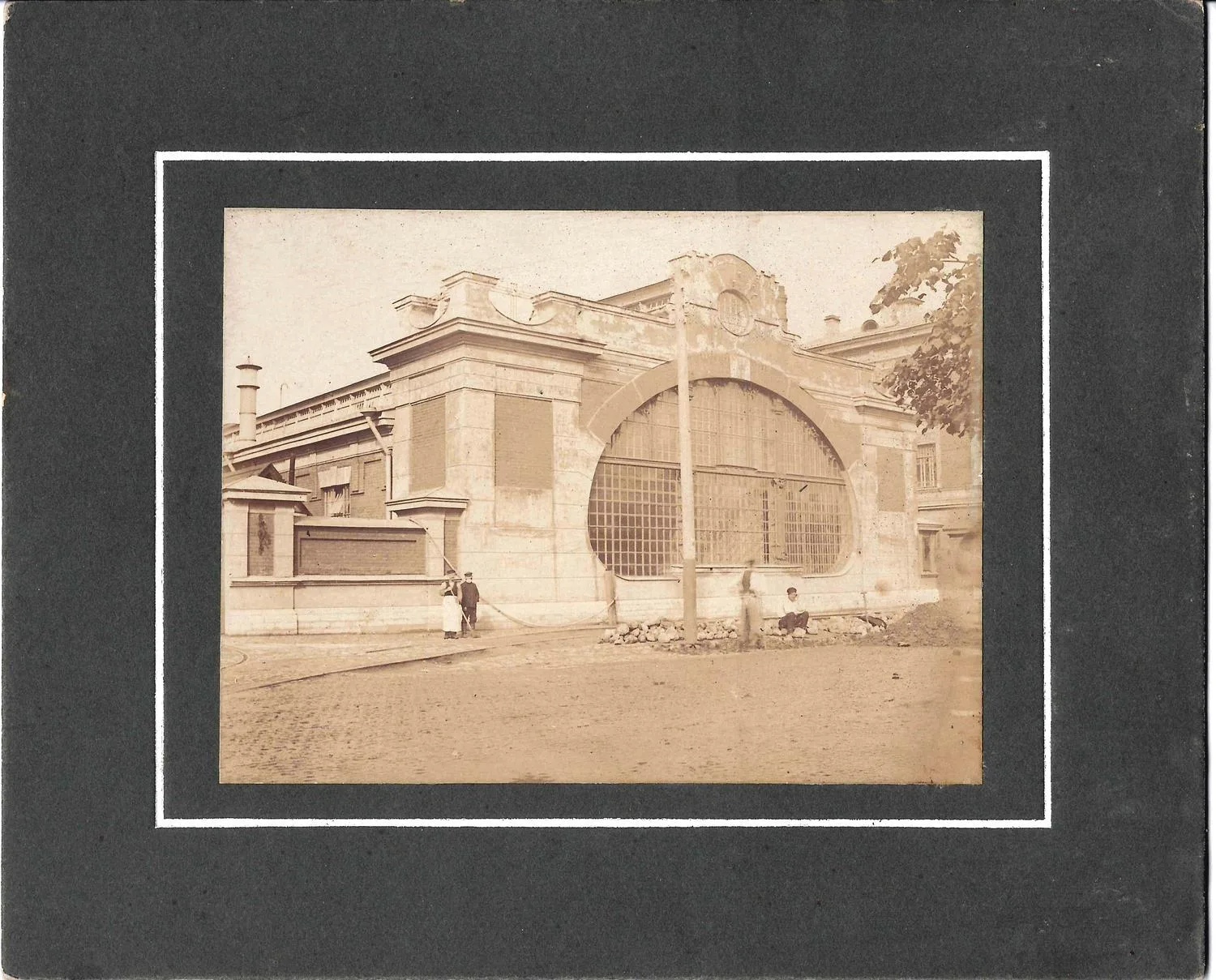 2 фотографии «Здание Машинной школы Балтийского флота в Кронштадте». Нач. XX века. — фото 1