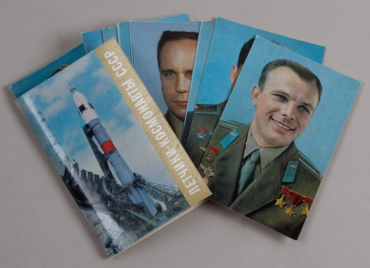 49 открыток «Космонавты». СССР, 1960-е - 1970-е годы. — фото 2
