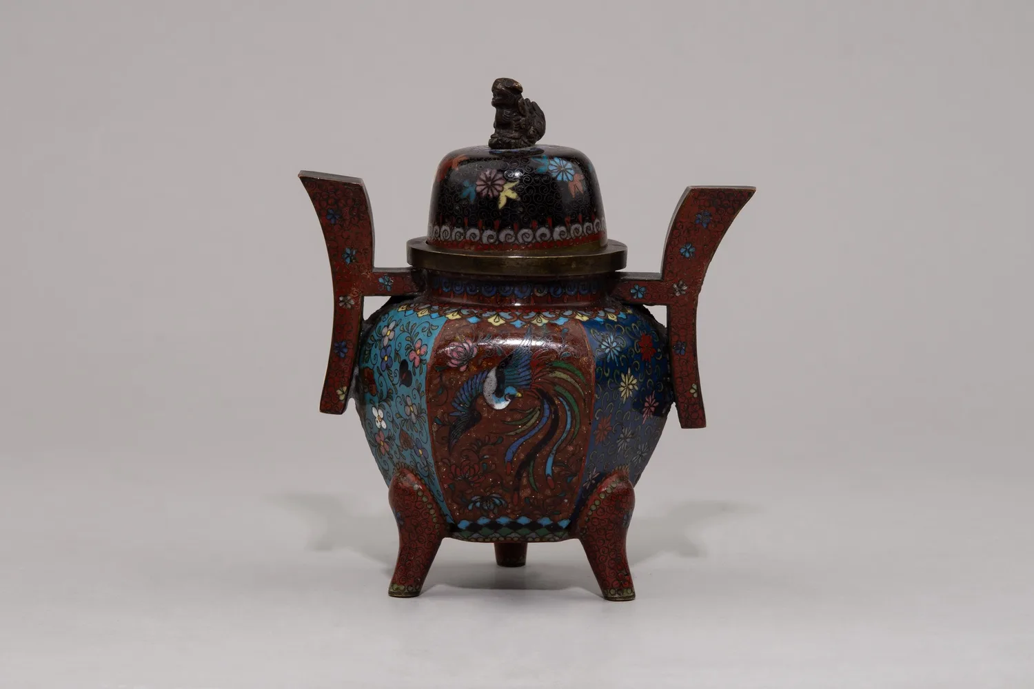 Вазочка и курильница с изображением Феникса. Япония, 1868–1912 (период Мэйдзи). — фото 3