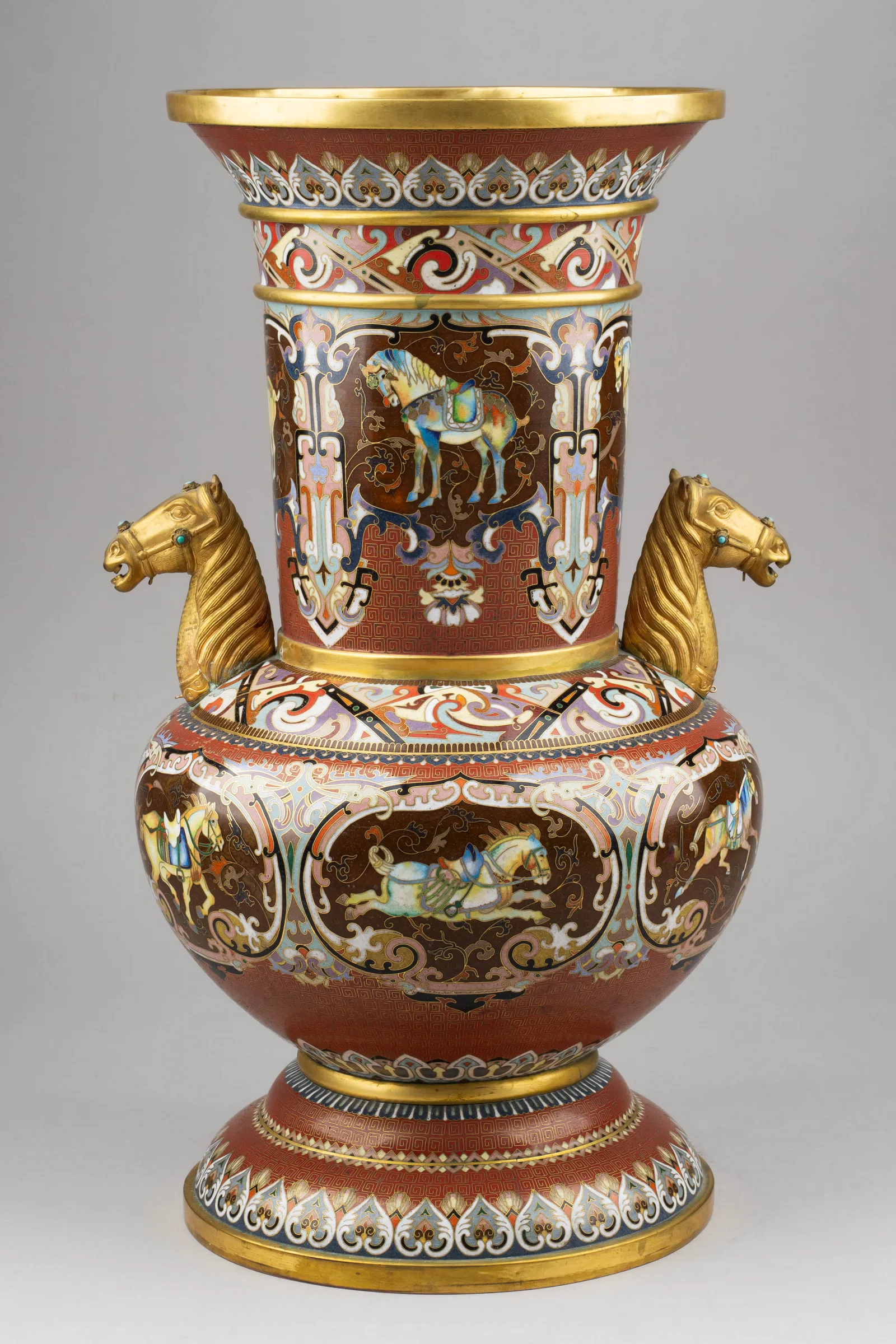 (Экспертиза) Ваза (46см) в технике клуазоне «Танские кони». Китай, 1920–1930-е годы. — фото 4